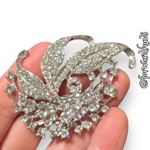 Vintage Rhinestone Brooch - Old Hollywood Glamour - Picture 2 of 9